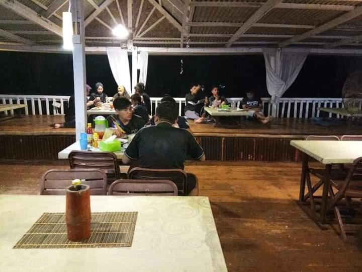 Long Beach Garden Kampung Kuala Besut Extérieur photo