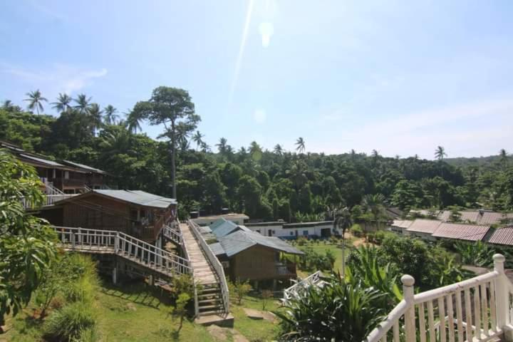 Long Beach Garden Kampung Kuala Besut Extérieur photo